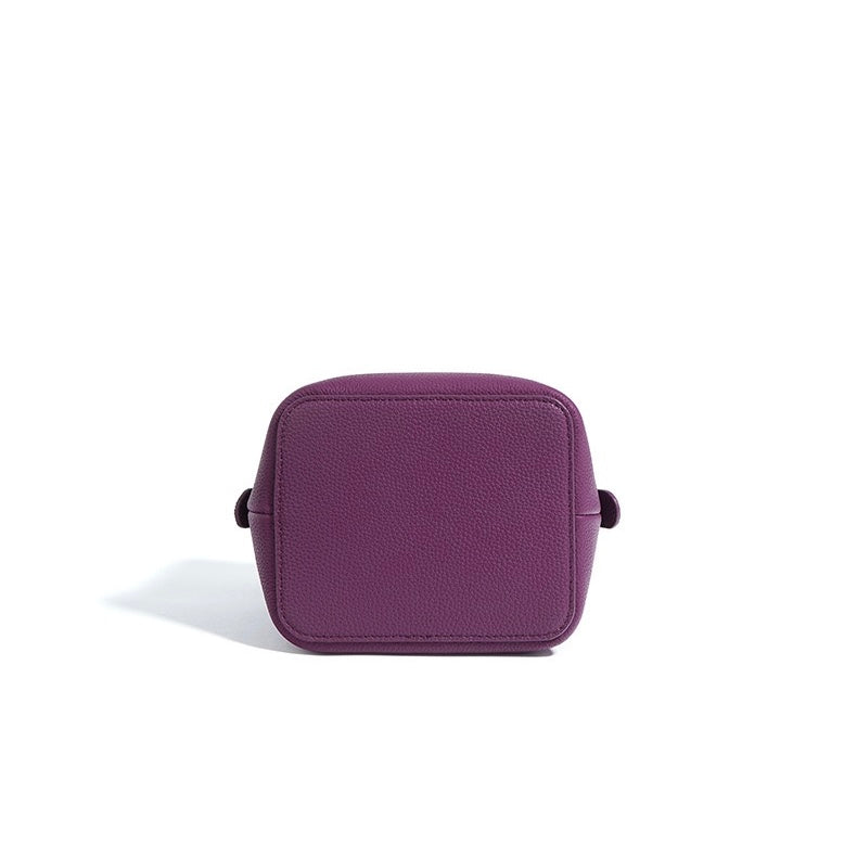 VERSATILE BUCKET HANDBAG