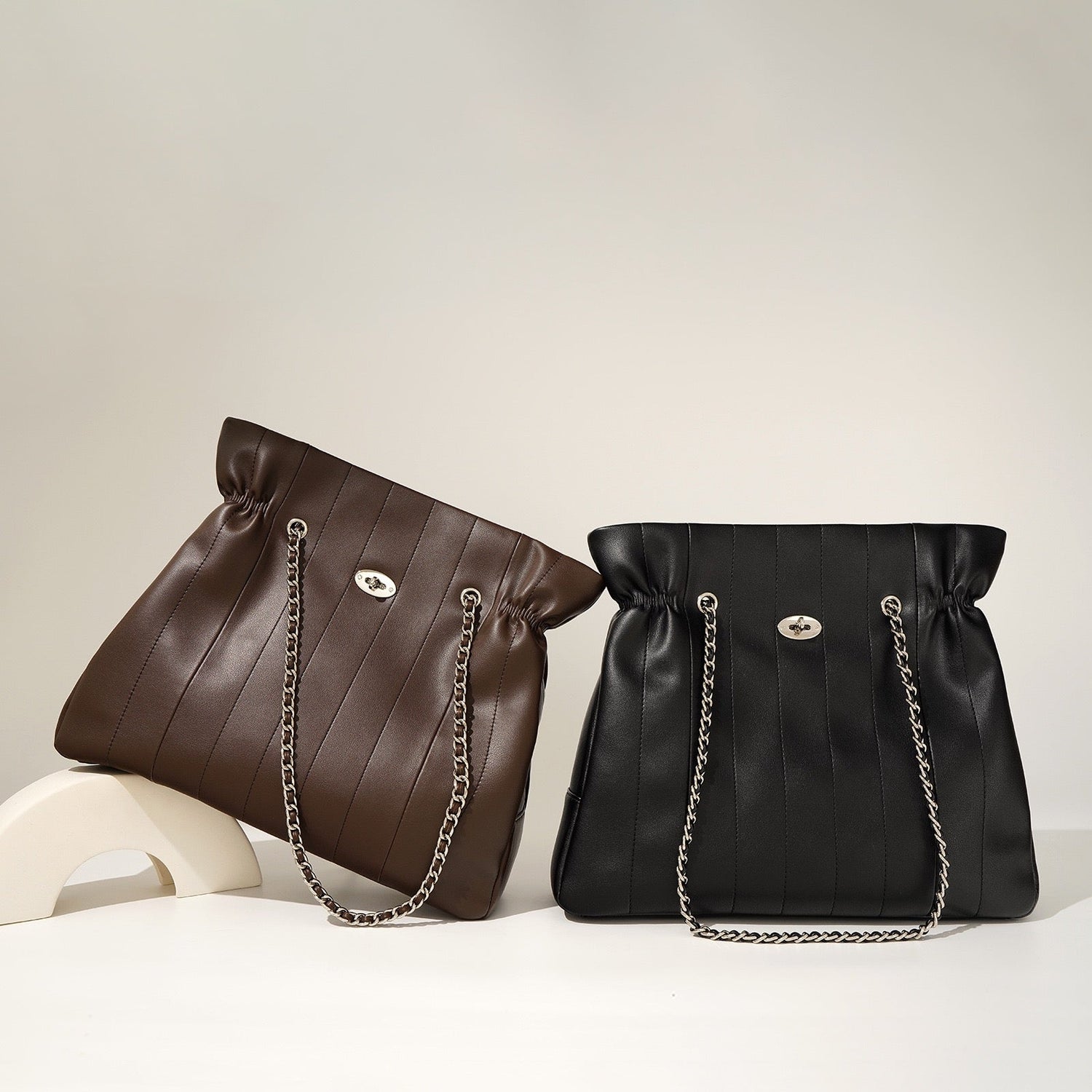 MELODIE SHOULDERBAG