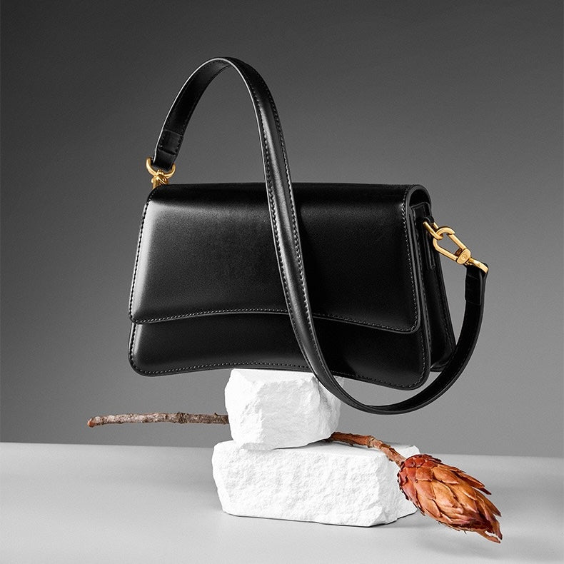 SOLENE CHIC SHOULDERBAG