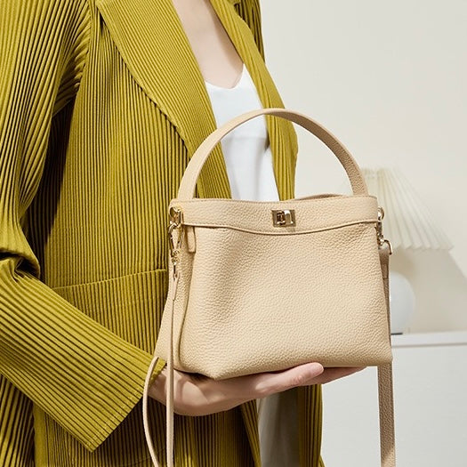 ANGOLA BUCKET BAG