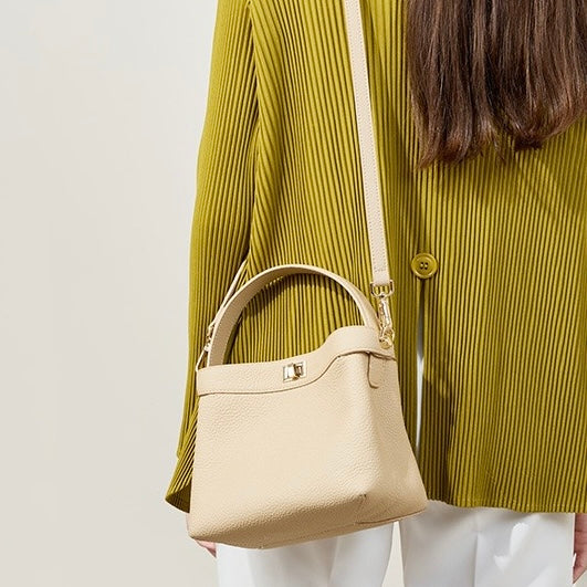ANGOLA BUCKET BAG