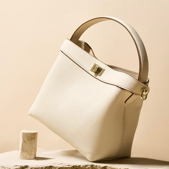 ANGOLA BUCKET BAG