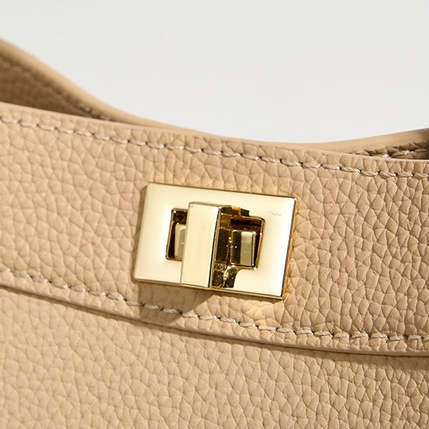 ANGOLA BUCKET BAG
