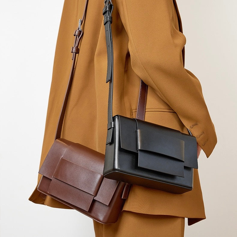 LE PARIS UNISEX SHOULDERBAG
