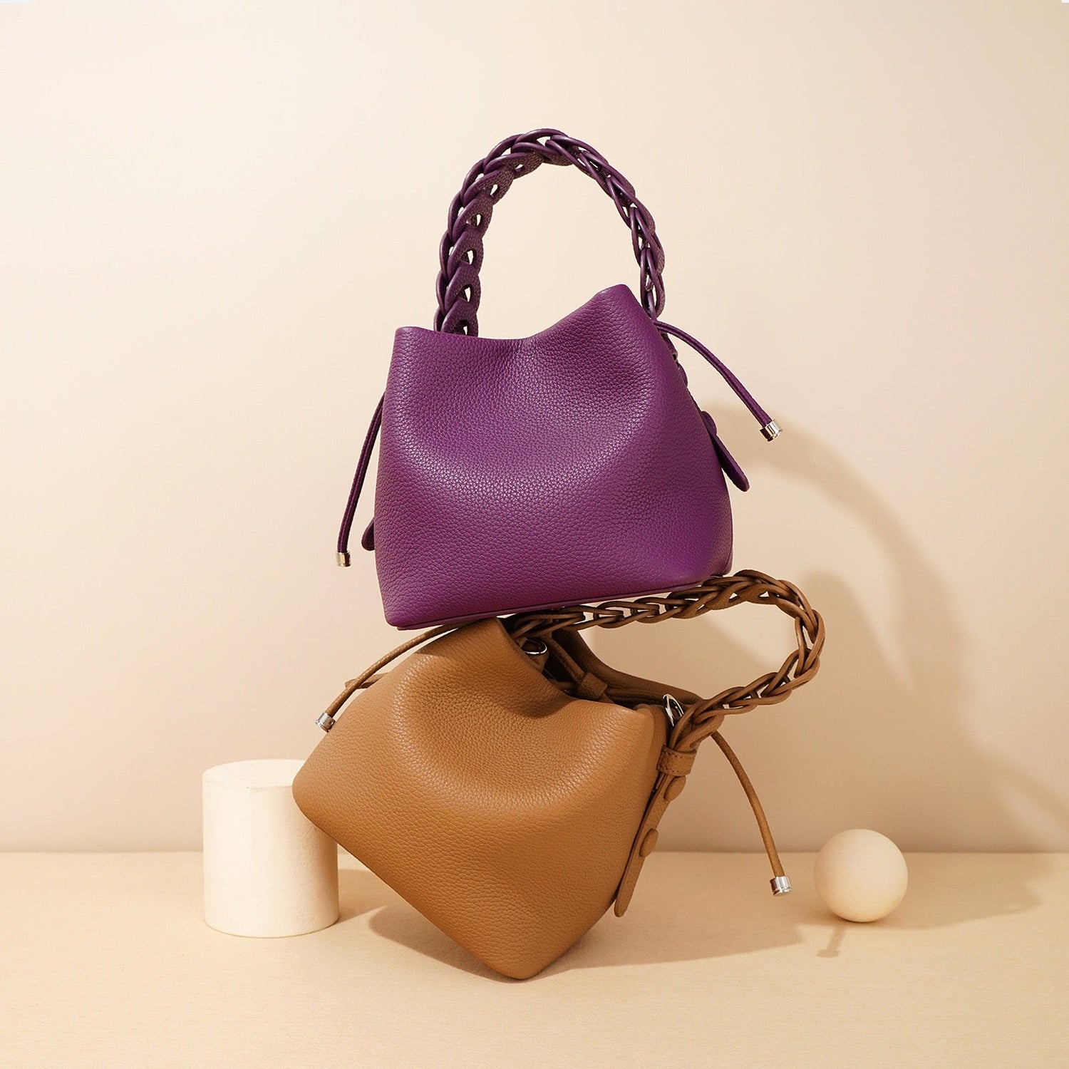 VERSATILE BUCKET HANDBAG