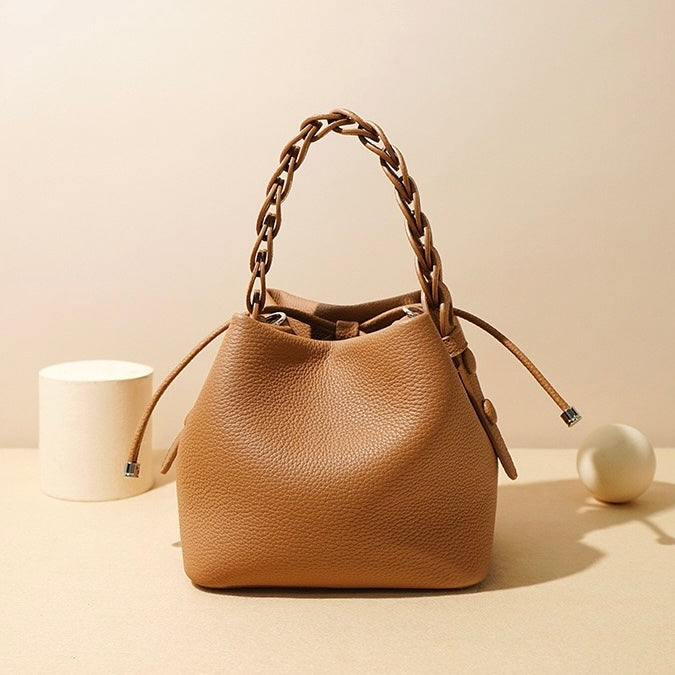 VERSATILE BUCKET HANDBAG