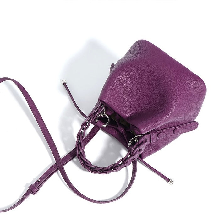 VERSATILE BUCKET HANDBAG