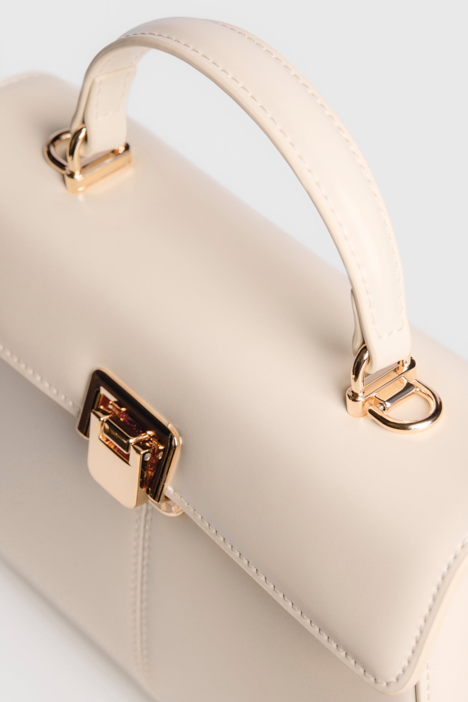QUEEN NAPPA VEGAN LEATHER HANDBAG