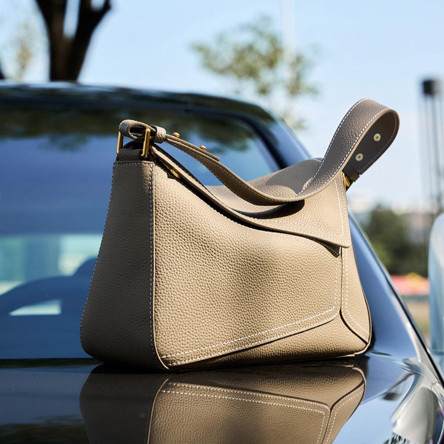 SUSANNA SHOULDERBAG