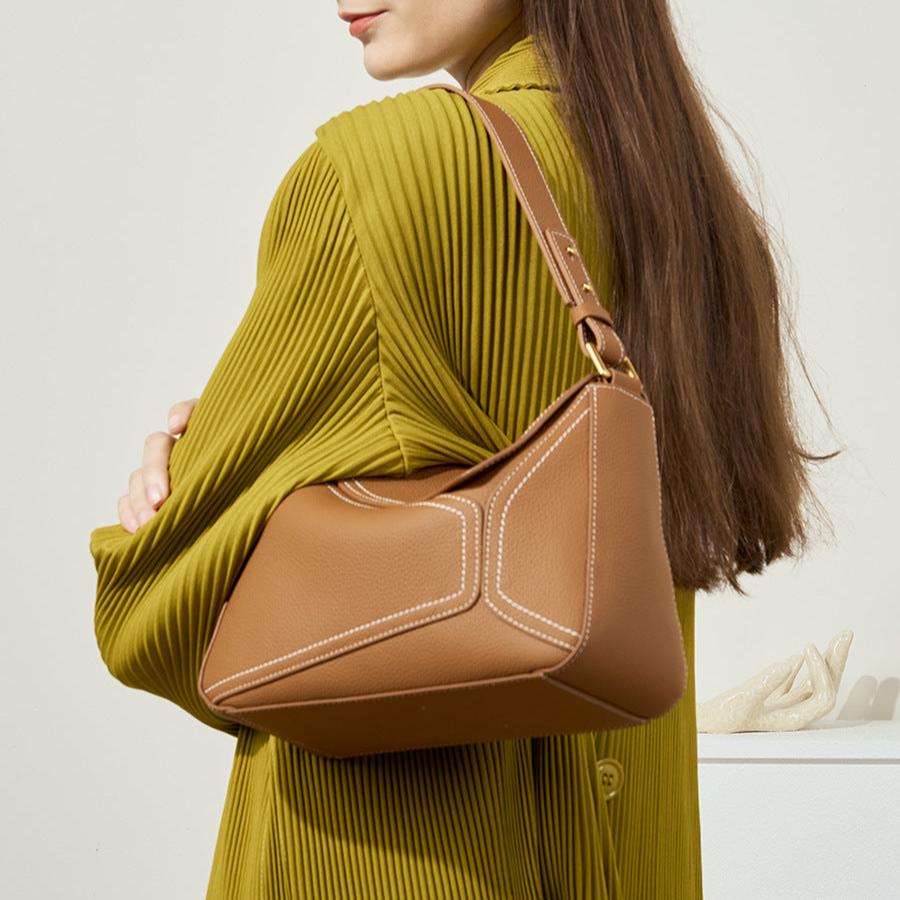 SUSANNA SHOULDERBAG
