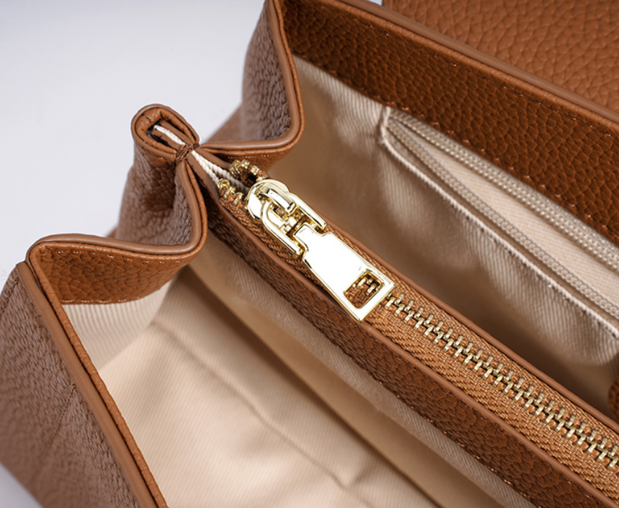 MARINA CHIC HANDBAG