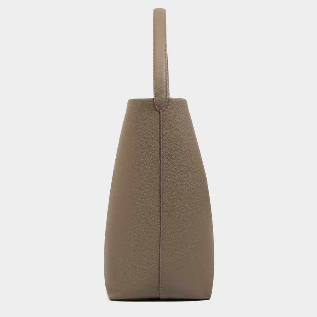 LAURINDA BUCKET TOTE BAG