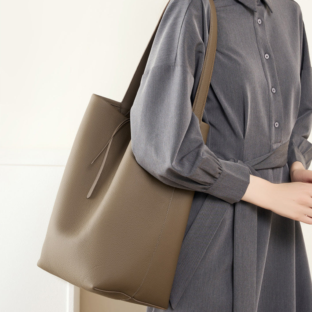 LAURINDA BUCKET TOTE BAG