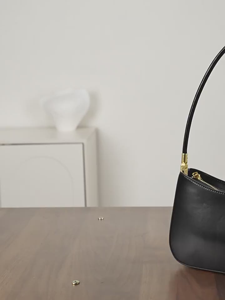 BARBARA CHIC SHOULDERBAG